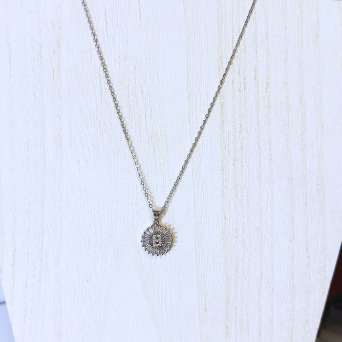 the-sis-kiss-mini-radiant-initial-necklace-silver-b 
