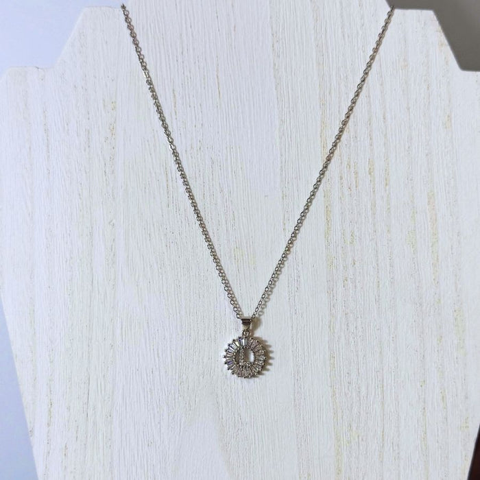 the-sis-kiss-mini-radiant-initial-necklace-silver-l