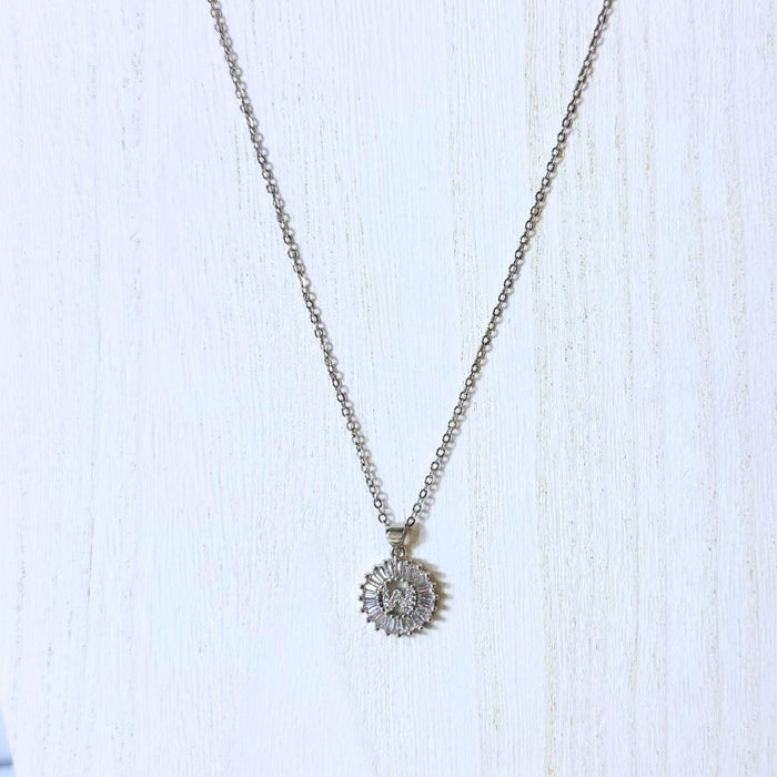 the-sis-kiss-mini-radiant-initial-necklace-silver-w