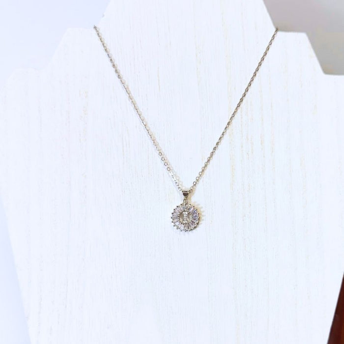 the-sis-kiss-mini-radiant-initial-necklace-silver-i