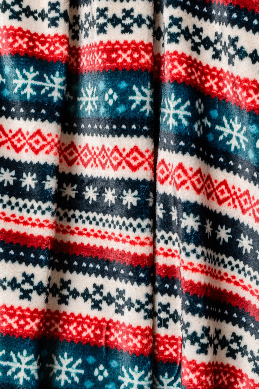 Holiday Fleece Blanket in Sweater Knit Womens Ave Shops 