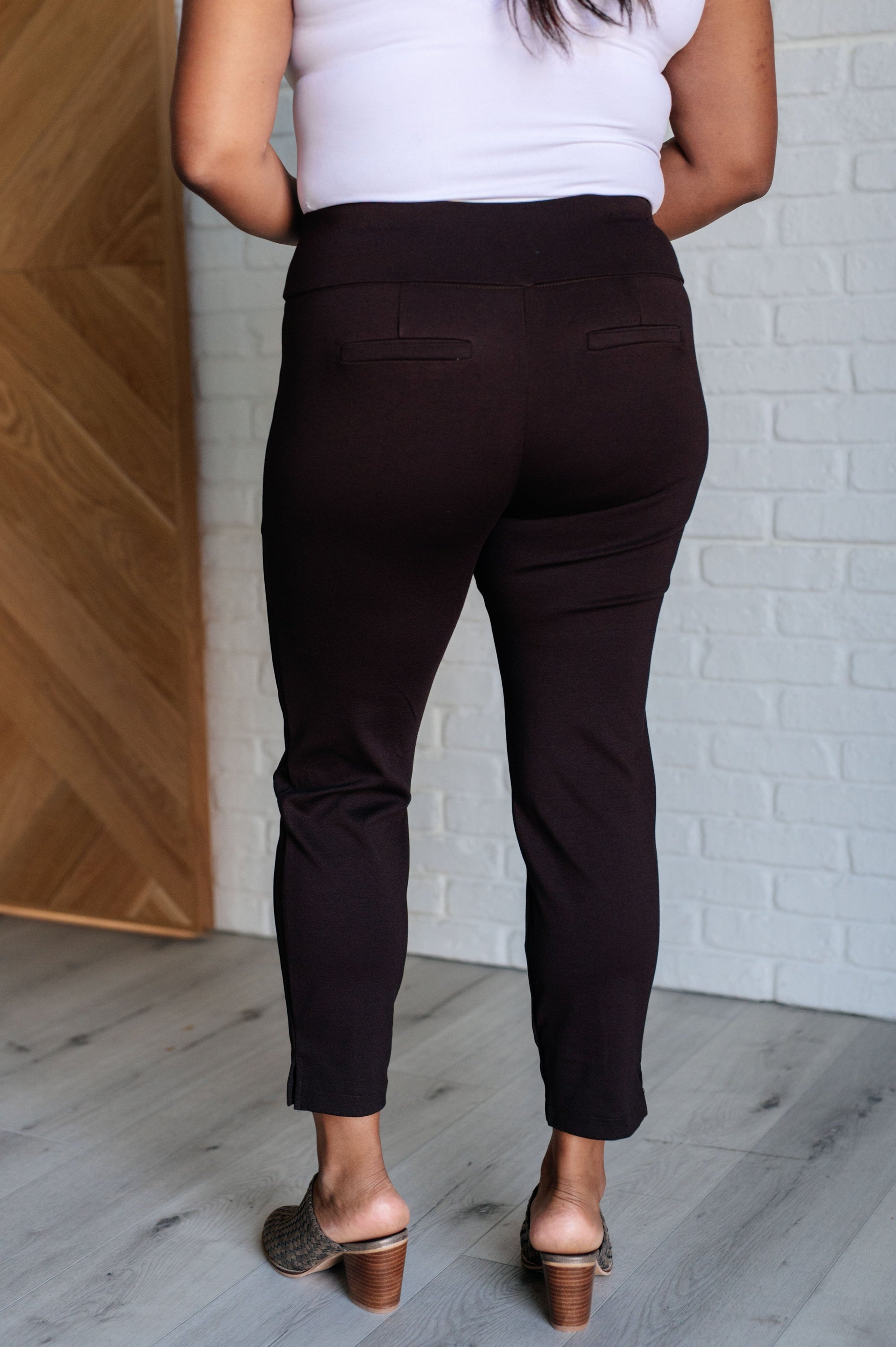 Magic Ankle Crop Skinny Pants in Chocolate Bottoms Ave Shops 