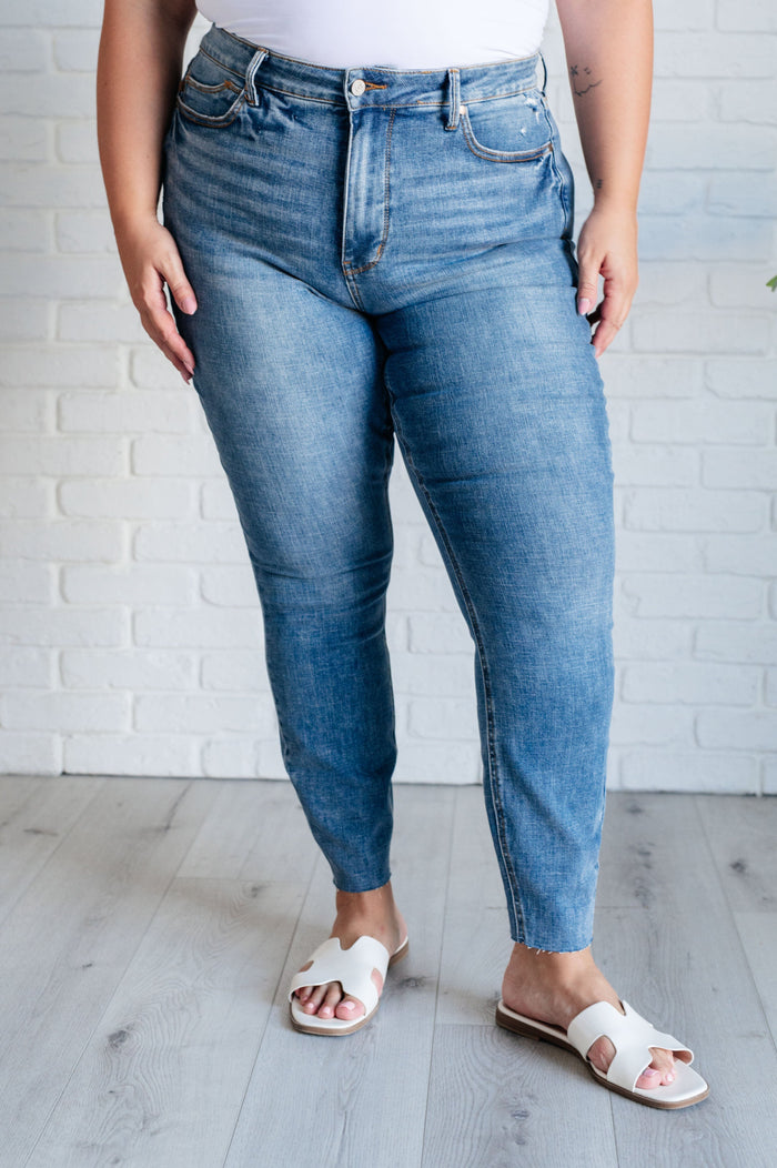 Nicole Tummy Control Skinny Jeans in Vintage Wash Denim Ave Shops 