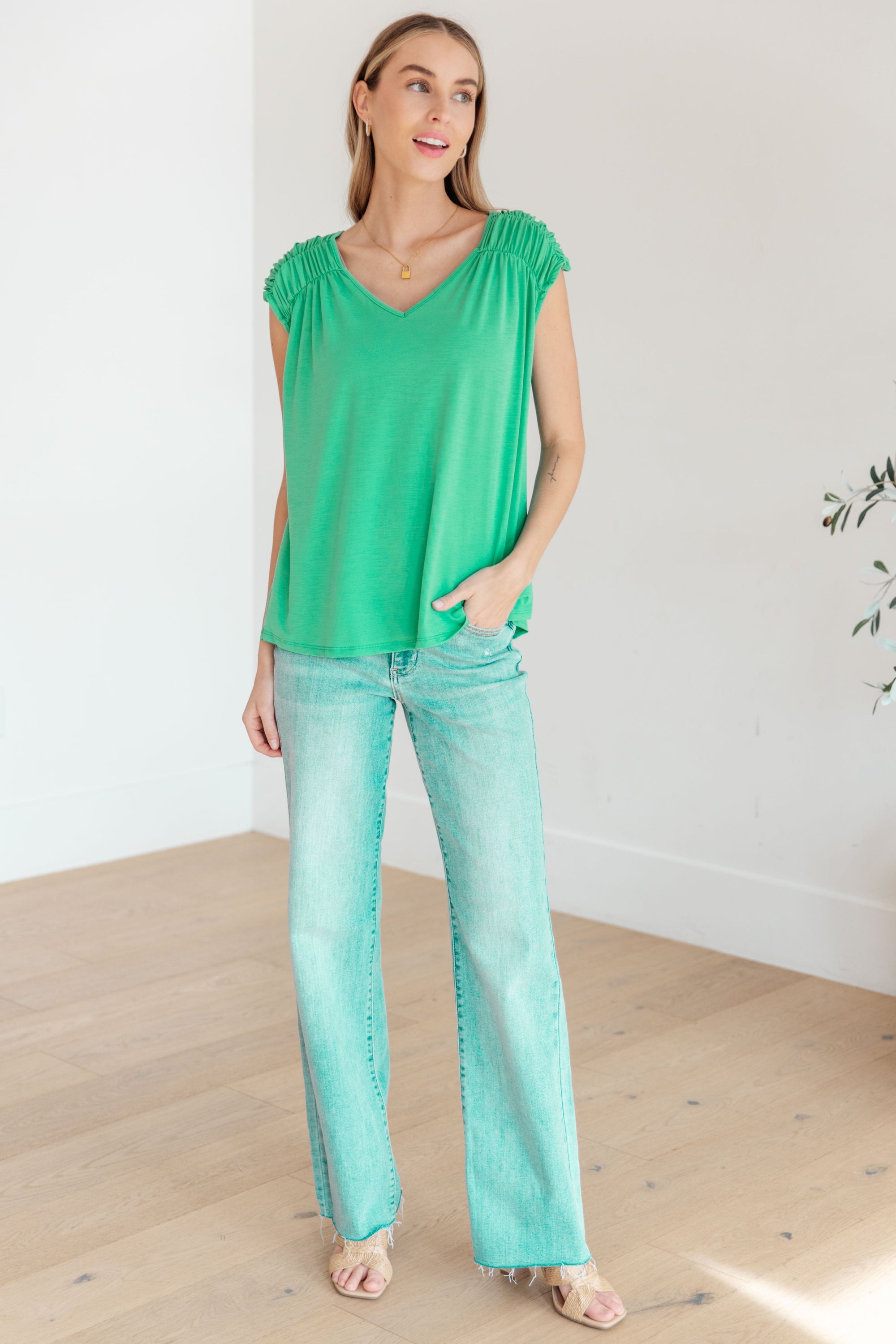 Ruched Cap Sleeve Top in Emerald Womens Ave Shops 