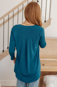 So Outstanding Top in Teal Womens Ave Shops 