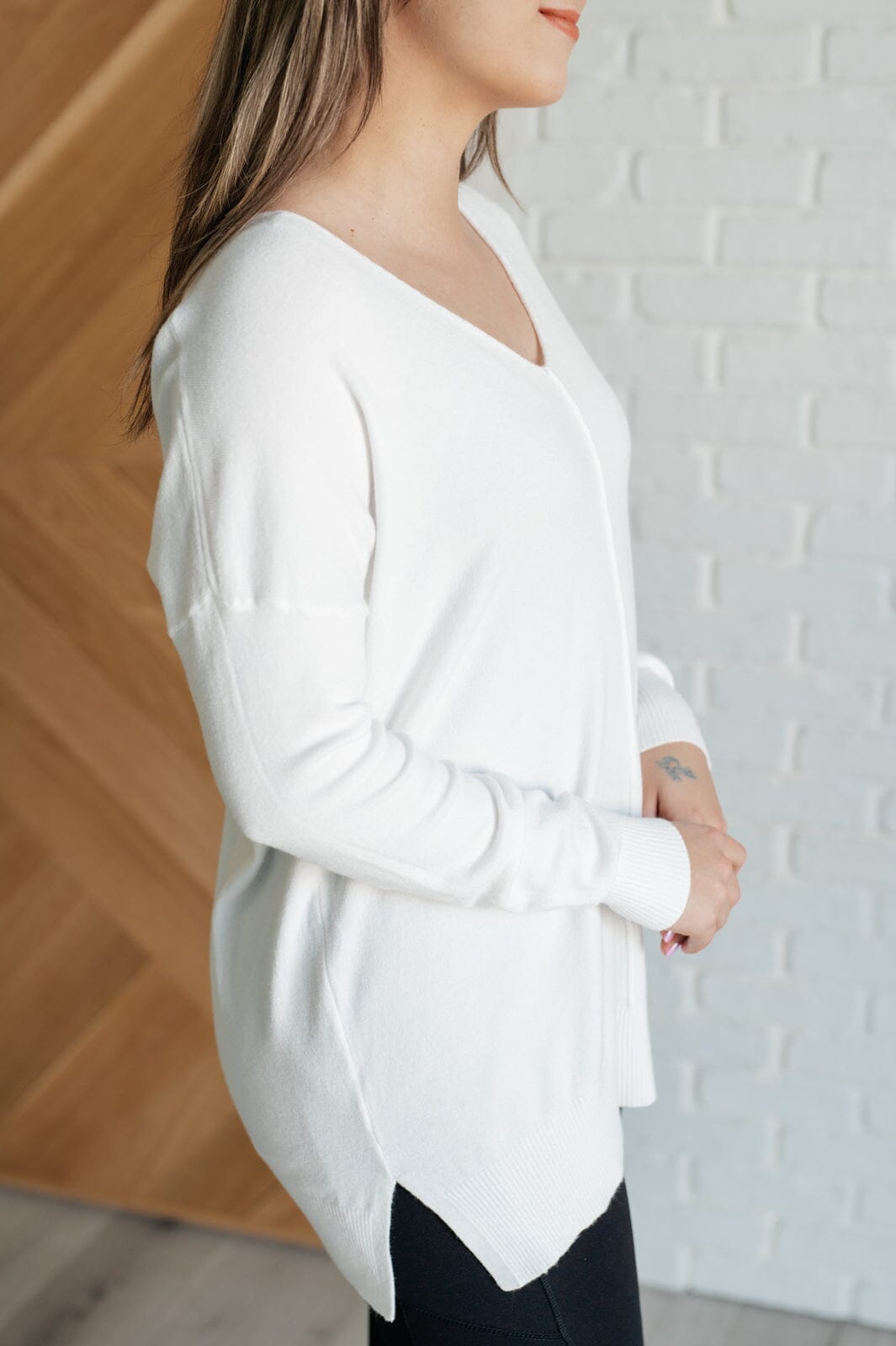 V-Neck Front Seam Sweater in Ivory Tops Ave Shops 